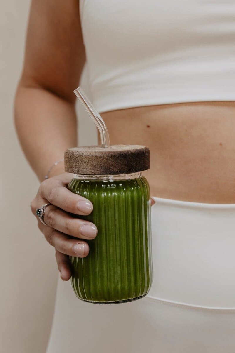 Bonna met een groene smoothie